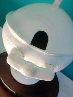 Antiga sopeira branca inglesa em porcelana WOOD & SONS