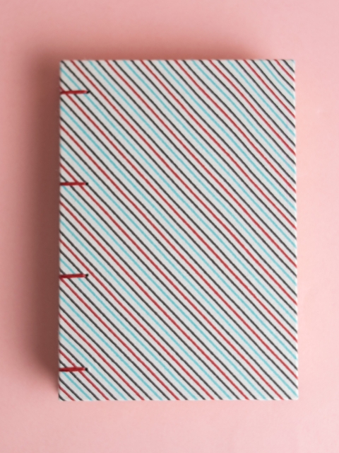 Mini caderno listras com preto