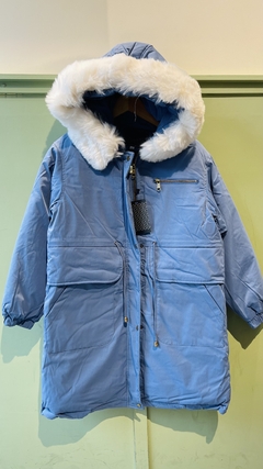 ART. 241200. CAMPERA PARKA CON CAPUCHA