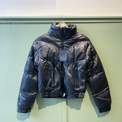 ART. 241201. CAMPERA SIMIL CUERO CON PUÑO Y CINTURA ELASTIZADA - ARABELLA & CO