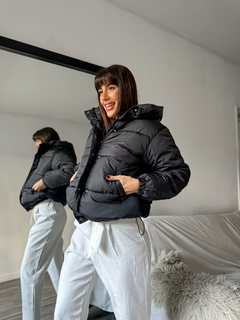 Imagen de ART 241207 - CAMPERA PUFFER CON CAPUCHA