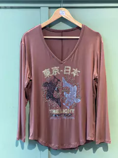 Art. 8203 - Remera Pez Koi - comprar online