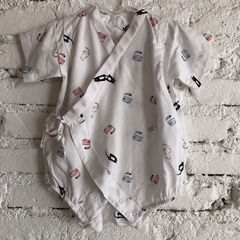 Body Kimono Gatos Tricolor - Fundo Branco