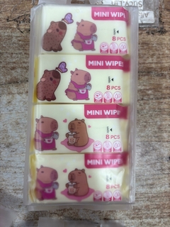 MINI TOALLITAS HUMEDAS CAPYBARA - comprar online