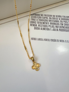 Colar com Pingente Trevo Banhado em Ouro 18k - comprar online