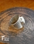 Anillos diseño Galia de piedras con guarda de hojas en internet