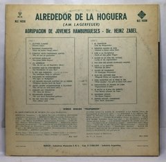 Agrupacion De Jovenes Hamburgueses Alrededor De La Hoguera - comprar online