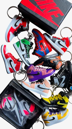 Llavero Zapatillas (Comprando 2, viene 1 caja de regalo) - comprar online