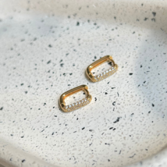 argolinha quadrada cravejada banhado a ouro 18k e hipoalergênico