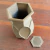 Vaso Kengai Hexagonal 8 x 12cm Leaf na internet