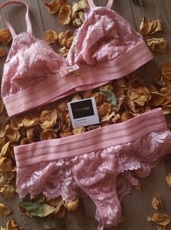 Conjunto sem aro e sem bojo