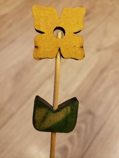 Vareta Flor de Madeira Amarela  - (4,5 Comp X 4,5 Larg X 25,0 Alt)Cm