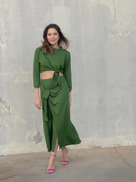 conjunto: saia moletinho & cropped moletinho verde