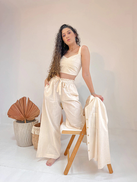 Trijunto completo: camisa elis + cropped regina + calça pantalona sebastiana marfim