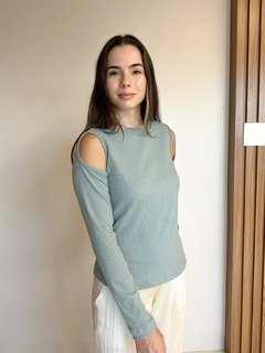 Imagem do Blusa Fernanda com recorte nos ombros - Verde