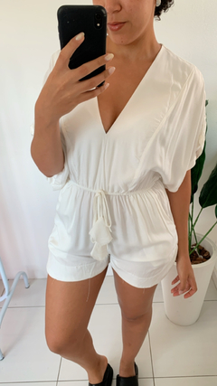 Macacão curto OFF WHITE - iumi store