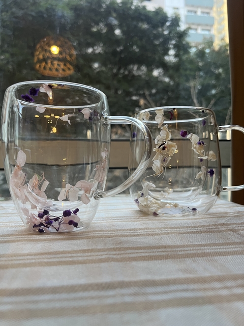 Taza de Doble Vidrio con Flores Secas