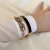 BRACELETE SELANA RESINADO MADREPÉROLA - Gabi Acessórios