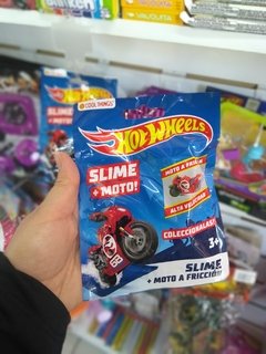 Hot wheels moto + slime