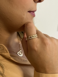 ANEL DETALHO COM MICRO ZIRCÔNIAS FOLHEADO EM OURO 18k