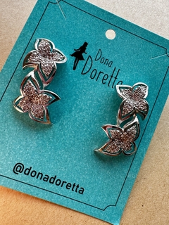 Earcuff flor ródio cravejado