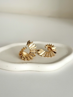 Earcuff Raios Dourado - comprar online