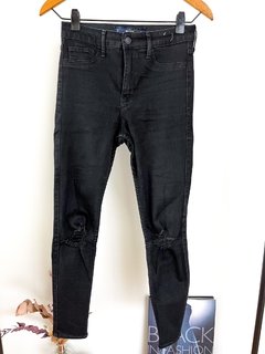 Jean Hollister Negro Con Roturas Super Skinny Talle W26 - comprar online