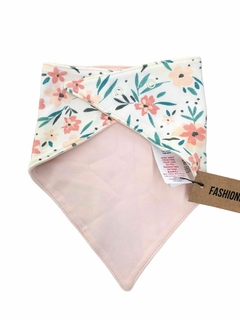 Babero pañuelo bebe rosa estampado flores (Mamas y Papas) en internet