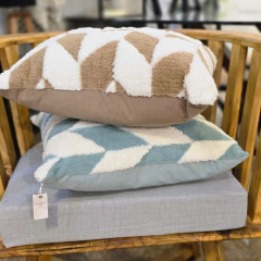 ALMOHADON FRENTE ROMBO en internet