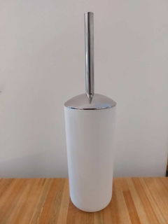 CEPILLO PARA BAÑO CON TAPA - Enamorart