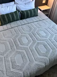 Cubrecama Hexa - Renovamos tu casa