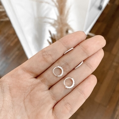 Piercing argola cravejada fina - comprar online