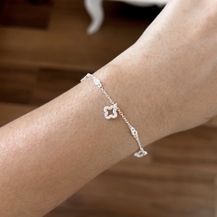 Pulseira trevos cravejados - comprar online
