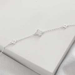 Pulseira trevo cravejado