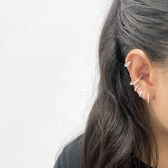 Piercing meia argola conch cravejado - comprar online