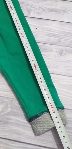 ♻️Buzo IMPORTADO ♻️ 5 años ( detalle)