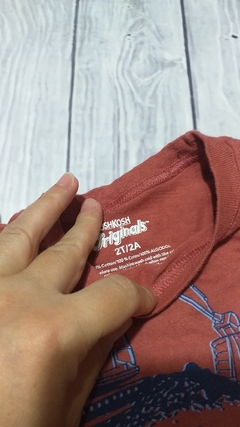 ♻️ Remera OSKOSH ♻️2 años en internet