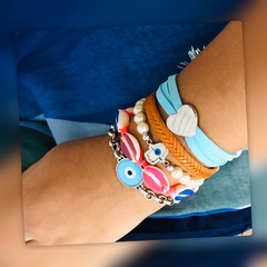 Pulseira Búzios Cores. - comprar online
