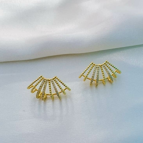 Brinco Ear Cuff 8 fileiras lisas e cravejadas cristal banhado a Ouro