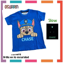 Remera M/C GLOW que BRILLA en la oscuridad 100% algodón peinado premium PATRULLA CANINA - PAW PATROL