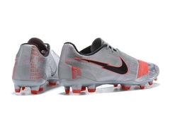 Nike Phantom VNM Elite FG na internet