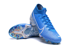 NIKE Superfly VII "New Lights" na internet