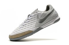 NIke Legend VIII Academy IC na internet