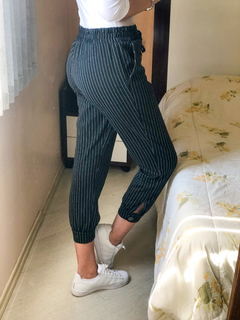 Imagem do Calça Jogger Risca de Giz