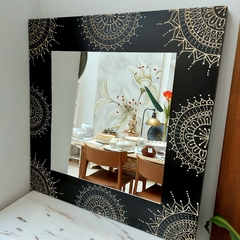 ESPEJO NEGRO CON MANDALA - comprar online