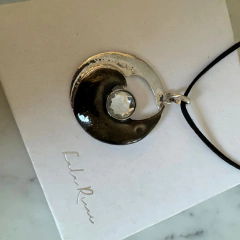 *New* Caja Yang - Aros & Collar bicolor con piedra central - tienda online
