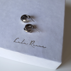 *New* Caja Street silver pieces - Aros, anillo & cadena - Obsequium Jewelry & Complements