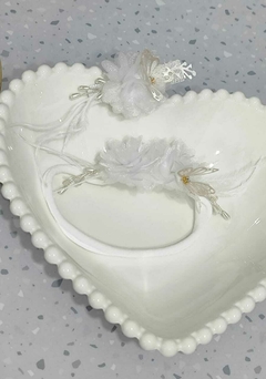 COLEÇÃO CAMÉLIA ( FAIXINHA + BICO DE PATO) Cor branco organza - loja online