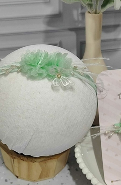 COLEÇÃO CAMÉLIA ( FAIXINHA + BICO DE PATO) Cor verde bebê organza - comprar online