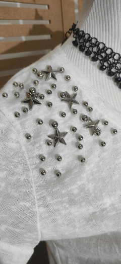 Blusa com Pedrarias - comprar online